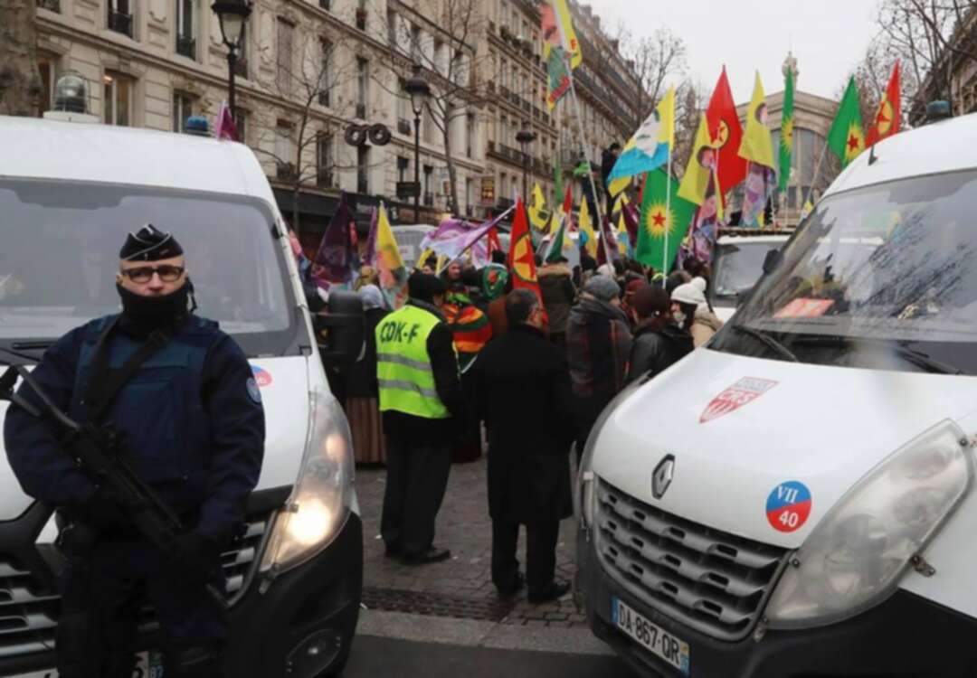فرنسا تغلق مكاتباً للعمال الكردستاني في باريس