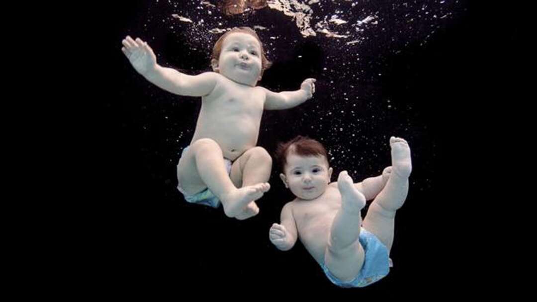 الولادة في الماء الفوائد و المخاطر