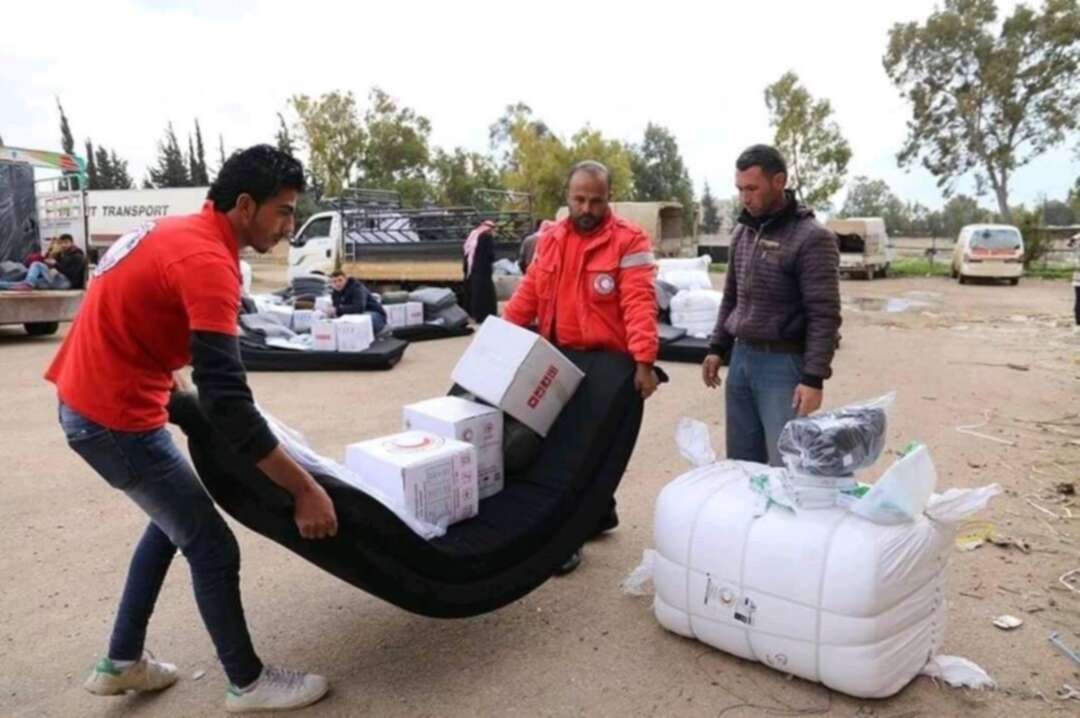 تقارير أمنية تحرم سوريين مساعدات الهلال الأحمر السوري في درعا