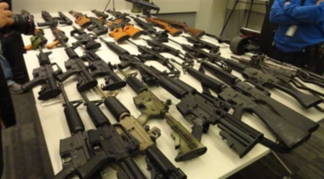 النيوزيلنديون يسلّمون آلاف قطع الأسلحة للسلطات