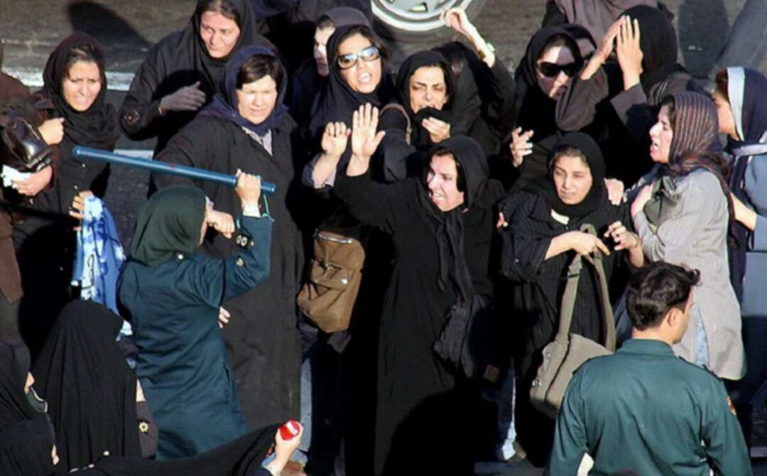 تقرير جديد حول انتهاكات حقوق المرأة في إيران