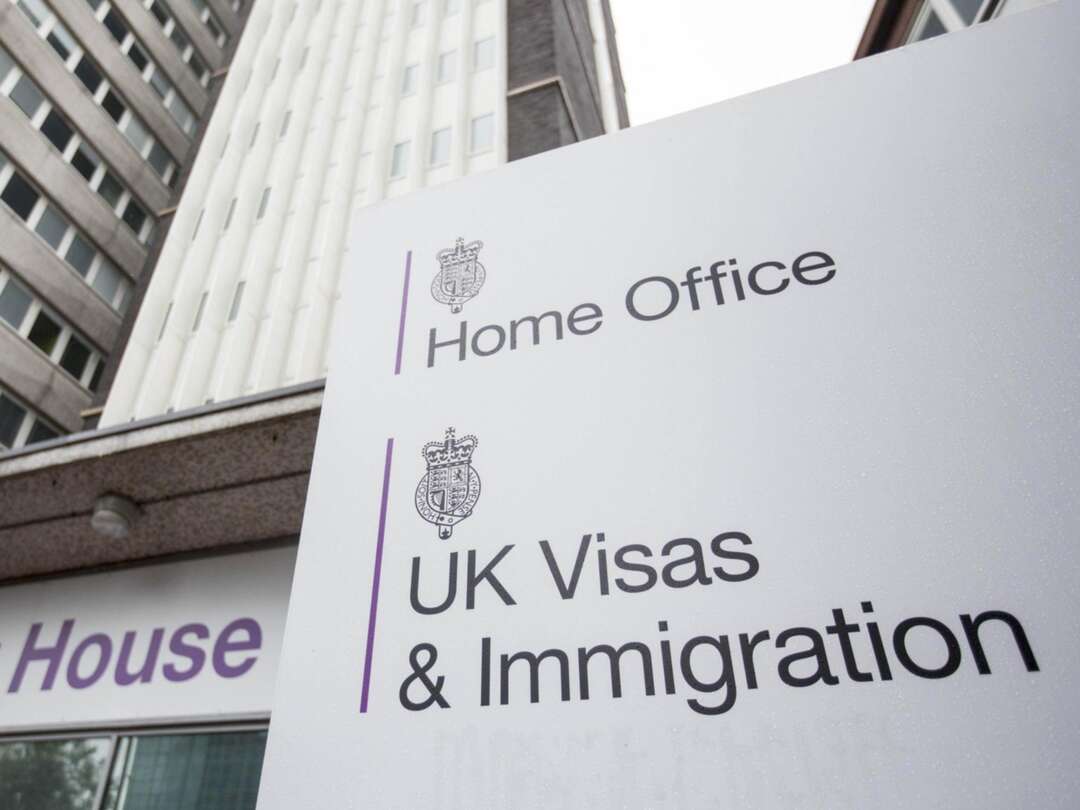 وزير الداخلية البريطاني يستعين بخبراء هجرة مستقلين للمساهمة بوضع رؤية مستقبلية للحدود الدنيا للأجور