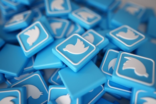 تويتر تختبر ميزة تتيح للمستخدمين اختيار “إخفاء الردود”