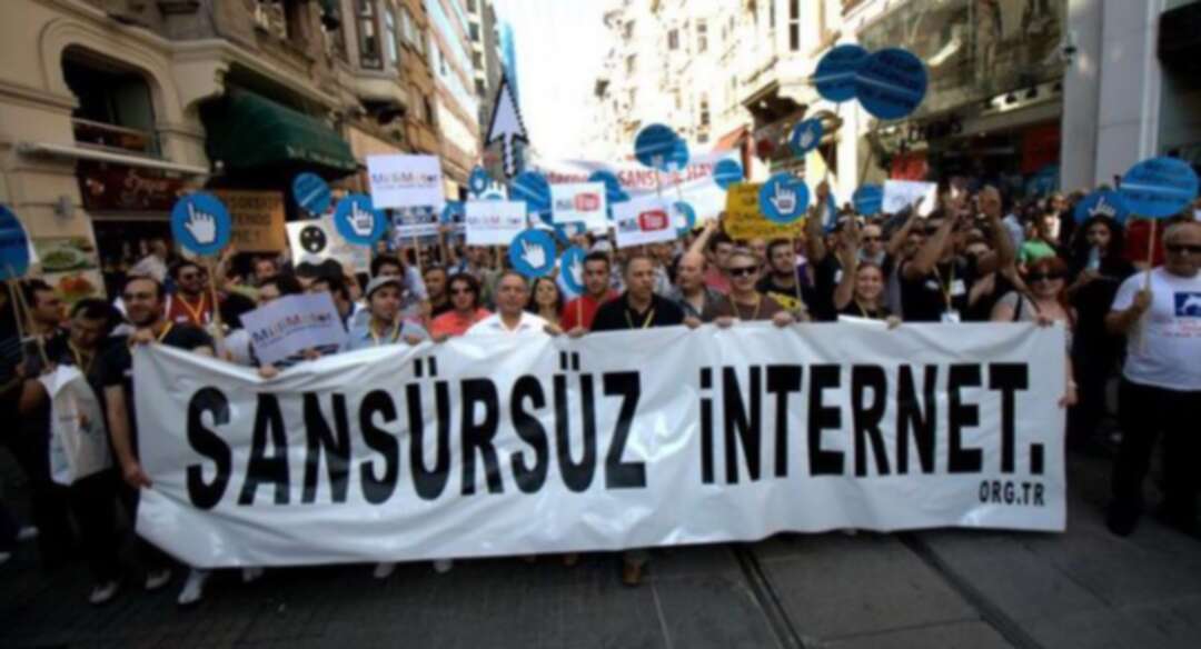 الحكومة التركية تفرض رقابة مشدّدة على صنّاع محتوى الإنترنت
