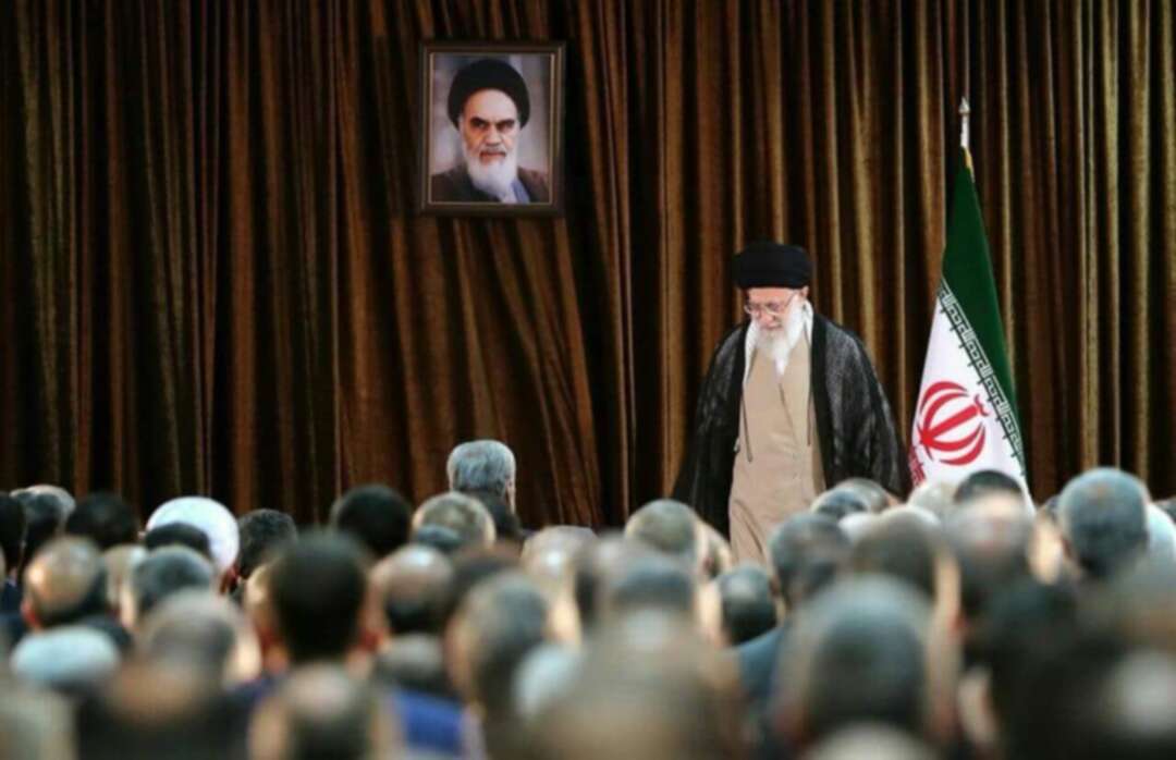 بعد احتجاجات وتظاهرات .. إيران تدّعي محاكمة بعض الفاسدين المقربين من السلطة