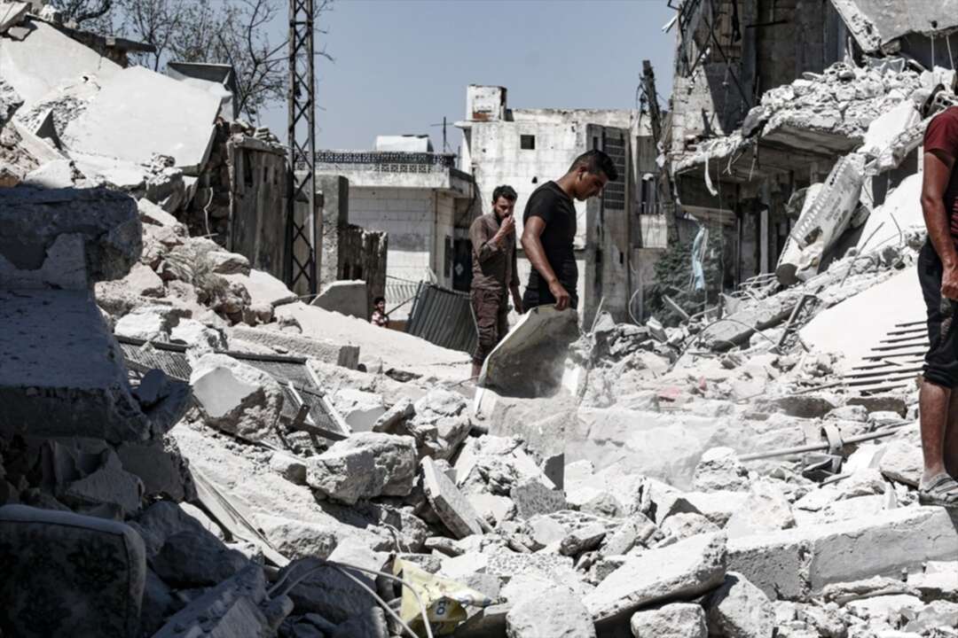 مقتل 13مدنيًا بقصف جوي في إدلب .. التصعيد شمال غرب سوريا يسبق قمة بوتين أروغان