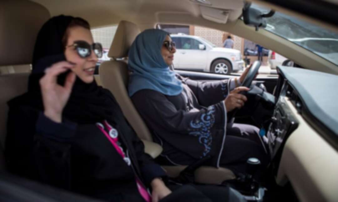 الغارديان: النساء السعوديات يتمتعن بحرياتهن الجديدة