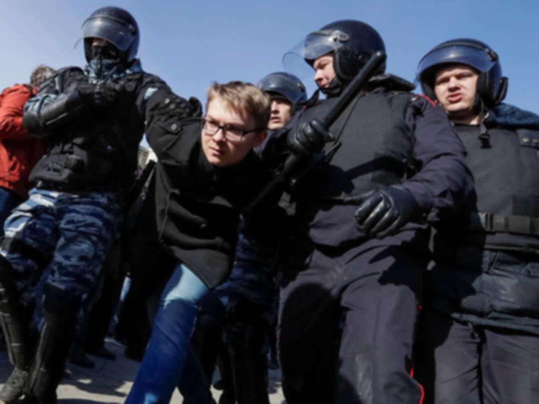 بعد اعتقال 1400 متظاهر .. الشرطة الروسية تعتقل 800 متظاهر في موسكو