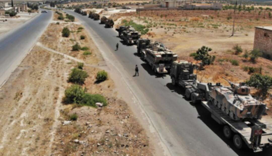 تعزيزات عسكرية بالتزامن مع محاصرة نقطة مراقبة تركية من قبل النظام