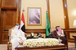 لقاء يجمع الملك سلمان ومحمد بن زايد بحضور ولي العهد السعودي