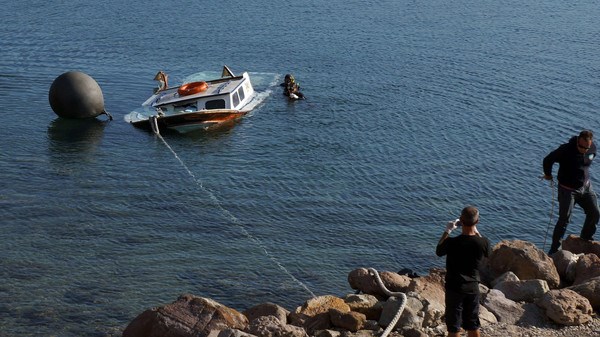 السلطات التونسية تعيد العشرات من المهاجرين غير الشرعيين