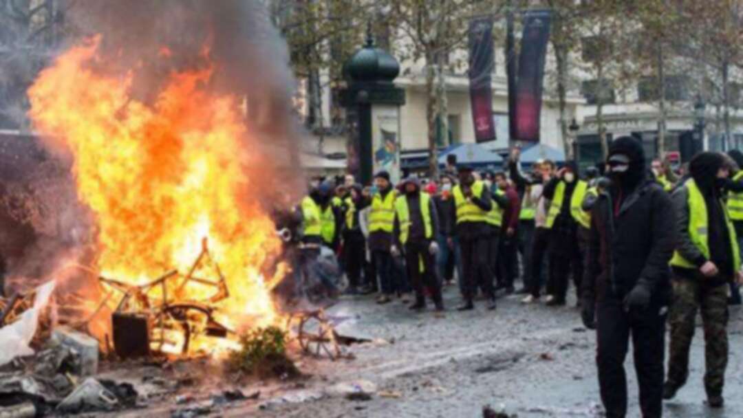 الشرطة الفرنسية تعتقل 90 متظاهراً من السترات الصفراء بباريس