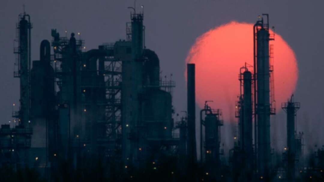 Oil prices drop on weak economic data, restored Saudi oil supply