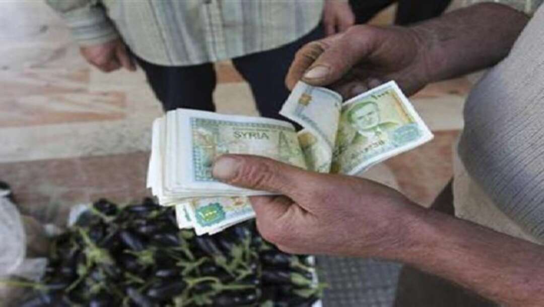 العملة السورية تواصل انهيارها.. وسعر صرف الدولار 650 ليرة