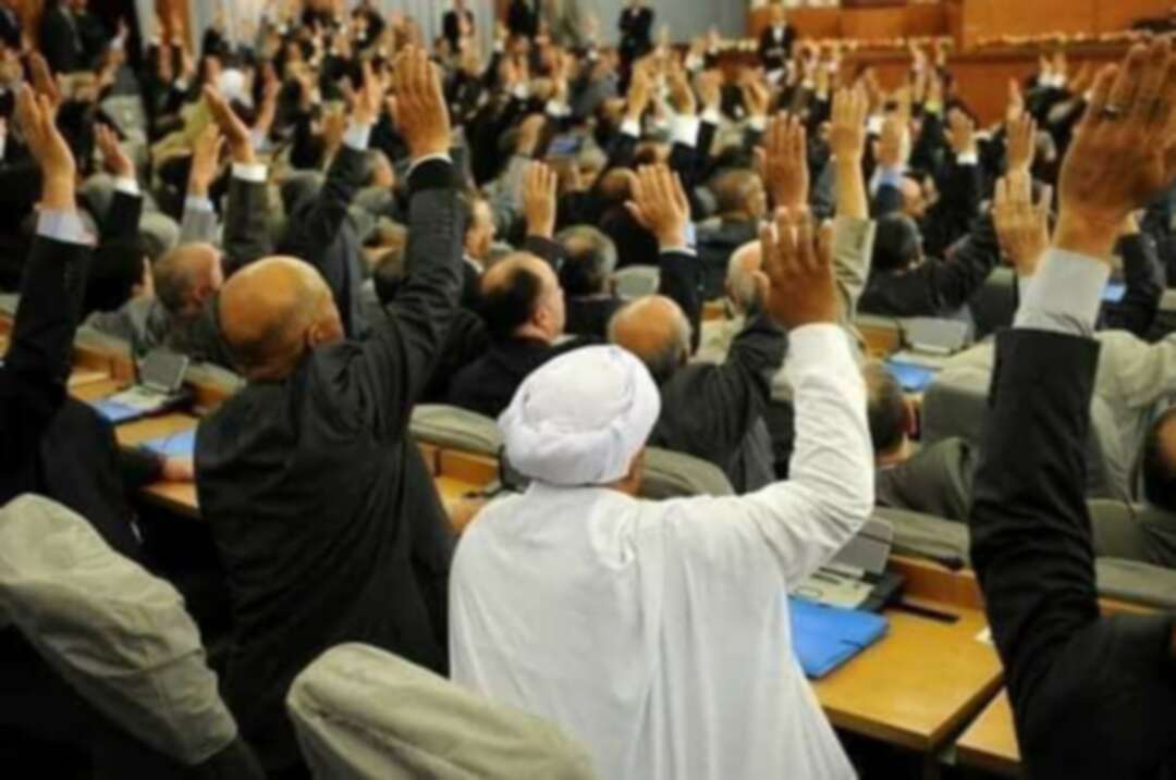 البرلمان الجزائري يقرر رفع الحصانة عن ثلاثة نواب