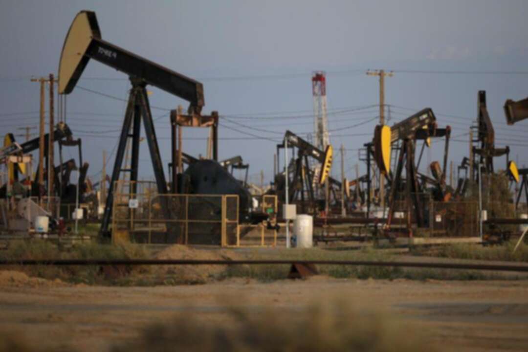 انخفاض أسعار النفط بفعل انحسار آمال توصل أمريكا والصين إلى اتفاق تجاري