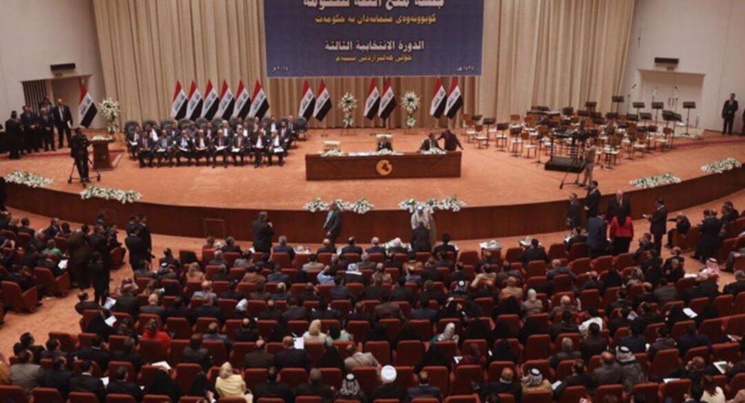 ماذا جرى بين الحلبوسي والمتظاهرين العراقيين في مجلس النواب؟