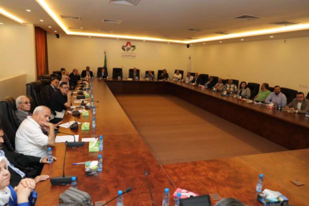 هيئة التفاوض تختار ممثليها في اللجنة الدستورية المصغرة وتتابع اجتماعاتها لليوم الثالث