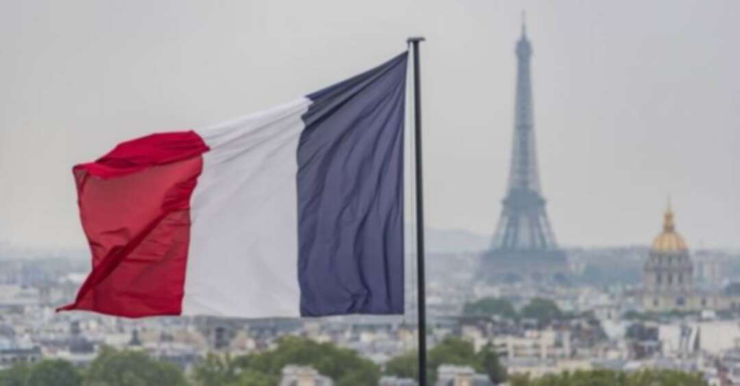 الحكومة الفرنسية أمام مذكرتين بحجب الثقة وماكرون يسعى للتهدئة