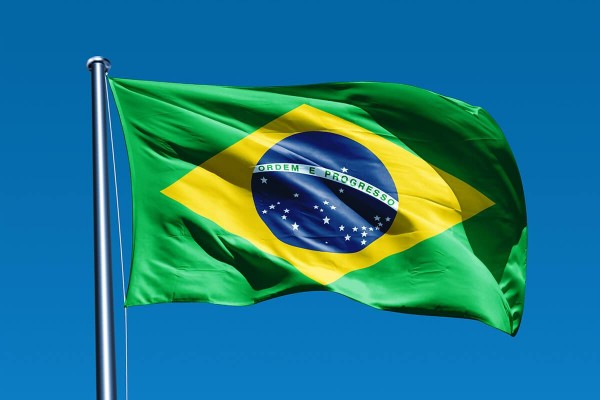 مصرع 3 أشخاص إثر تحطم طائرة في البرازيل