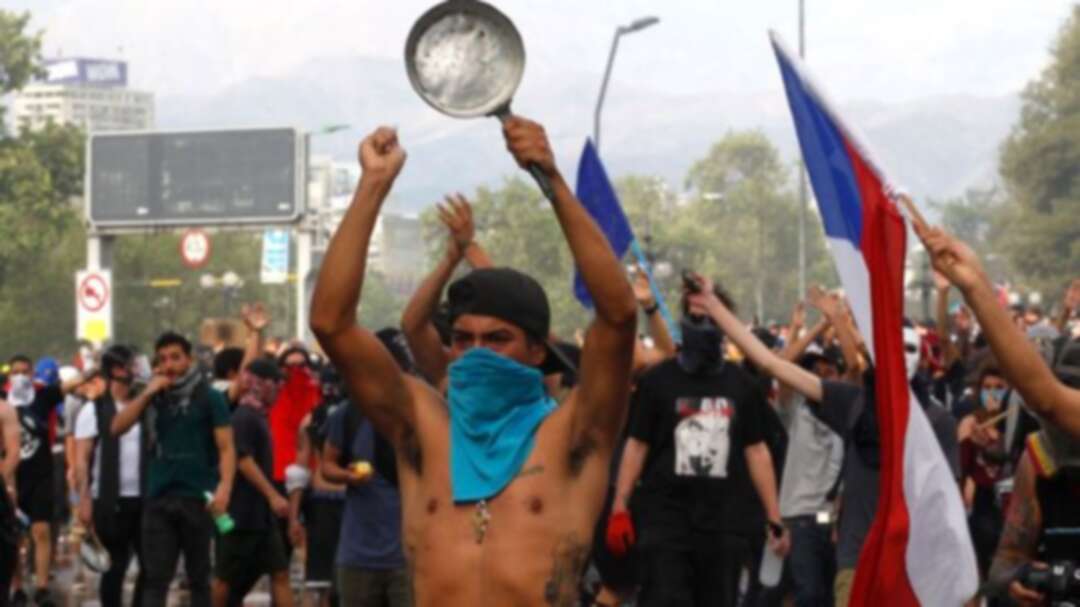لأول مرة منذ بدء الاحتجاجات.. لقاء بين حكومة التشيلي والنقابات للخروج من الأزمة
