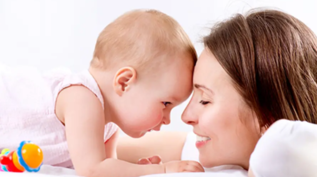 أهم علامات نمو الرضيع بصحة جيدة