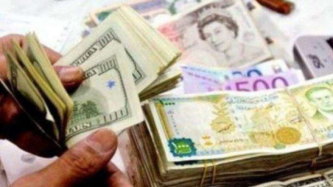 سعر الدولار الأمريكي يصل إلى 700 ليرة في سوريا