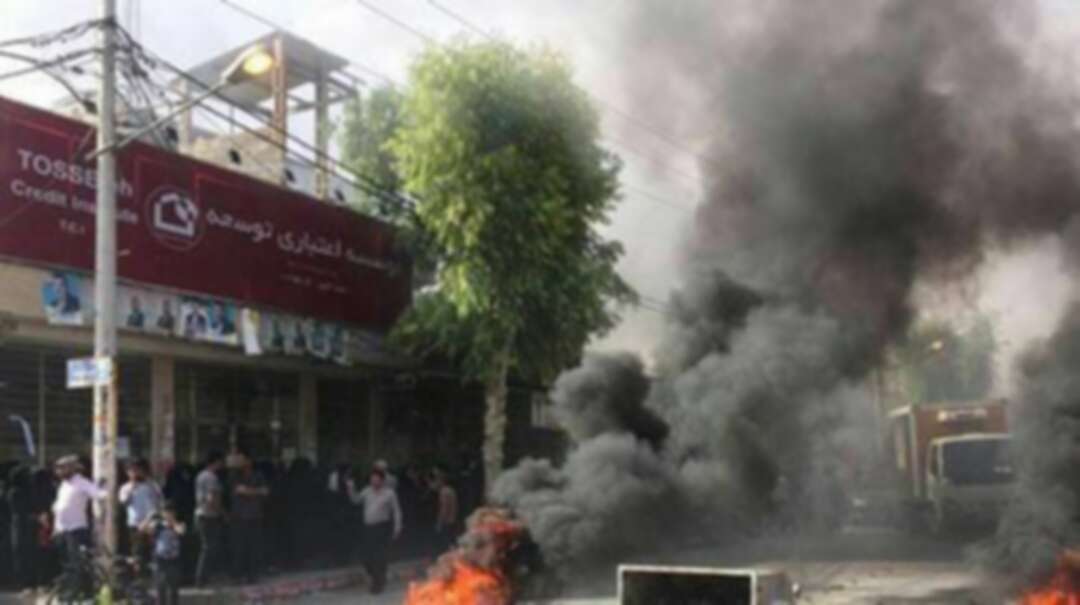طهران تخرج مظاهرات مؤيدة من الطلاب الأفارقة بجانب عناصر ميليشيا الباسيج