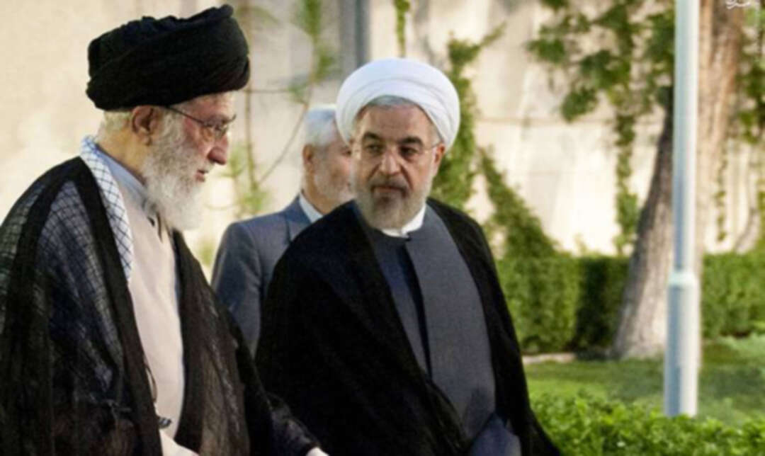 الإعلام الإيراني يكشف تناقض مواقف خامنئي وروحاني حول التفاوض مع الولايات المتحدة