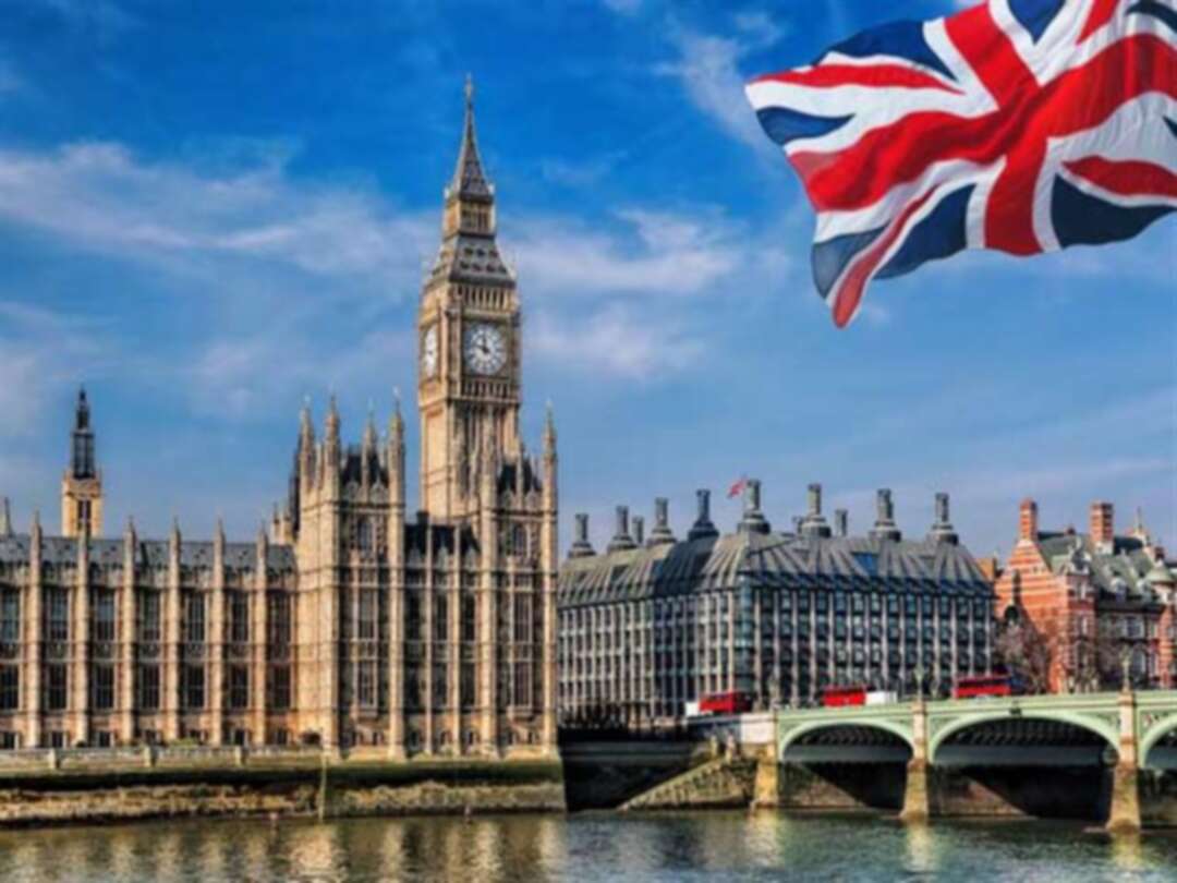 المملكة المتحدة تبدأ بسحب موظفي سفارتها في أوكرانيا