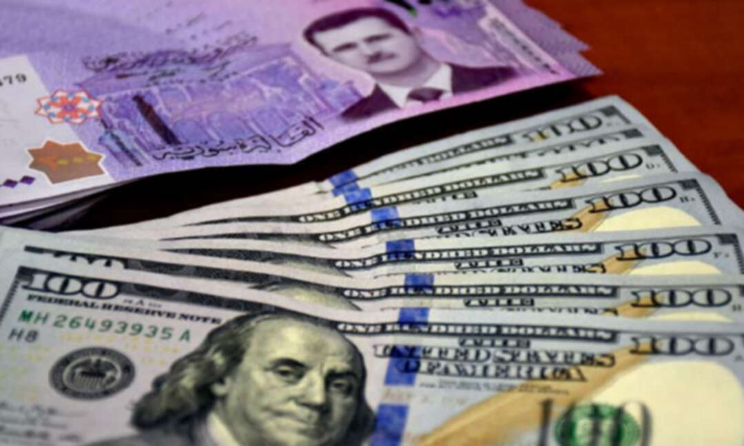 الليرة السورية تواصل الانهيار أمام الدولار ليصل إلى 750 ليرة