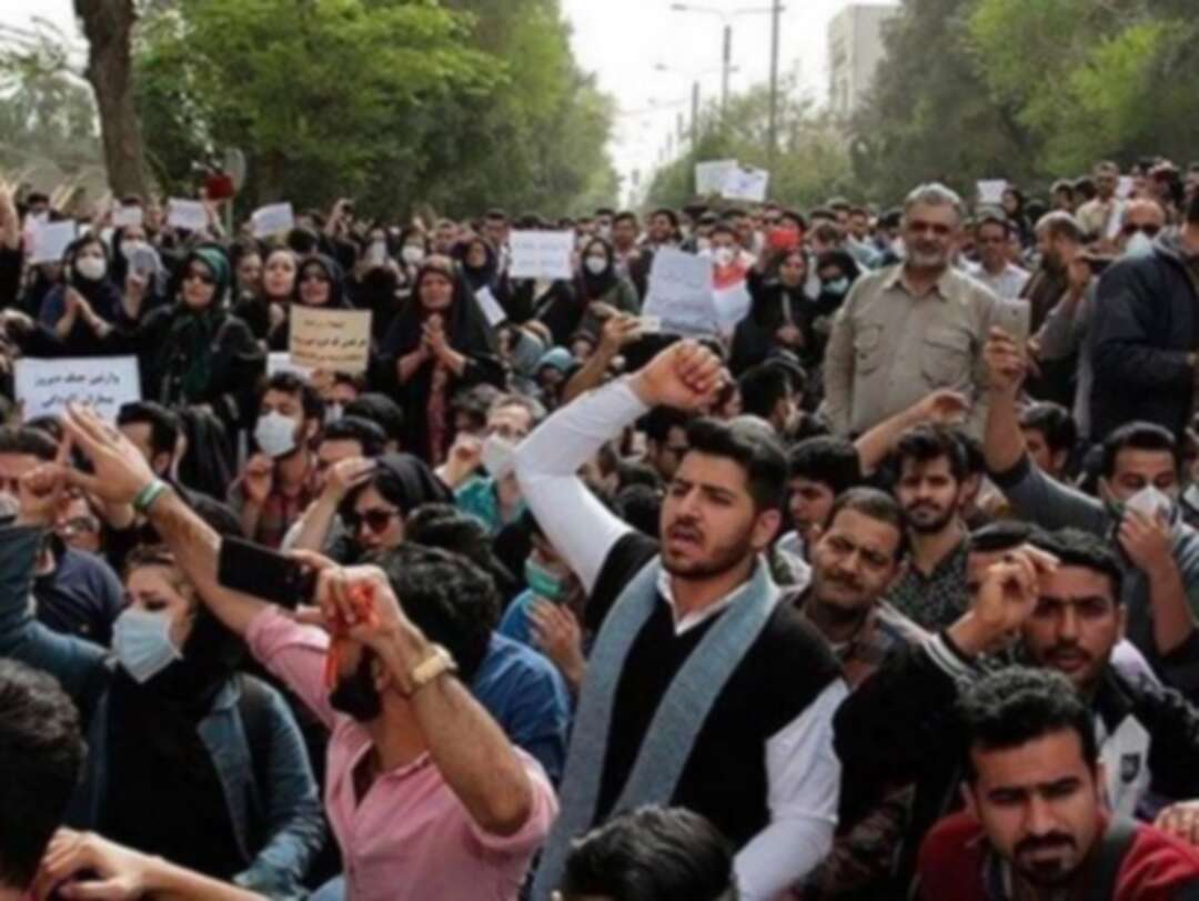 حركة مجاهدي خلق: الاحتجاجات توسّعت لـ 100 مدينة