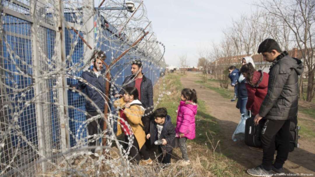 صربيا ترحل عشرات اللاجئين من فلسطين وسوريا