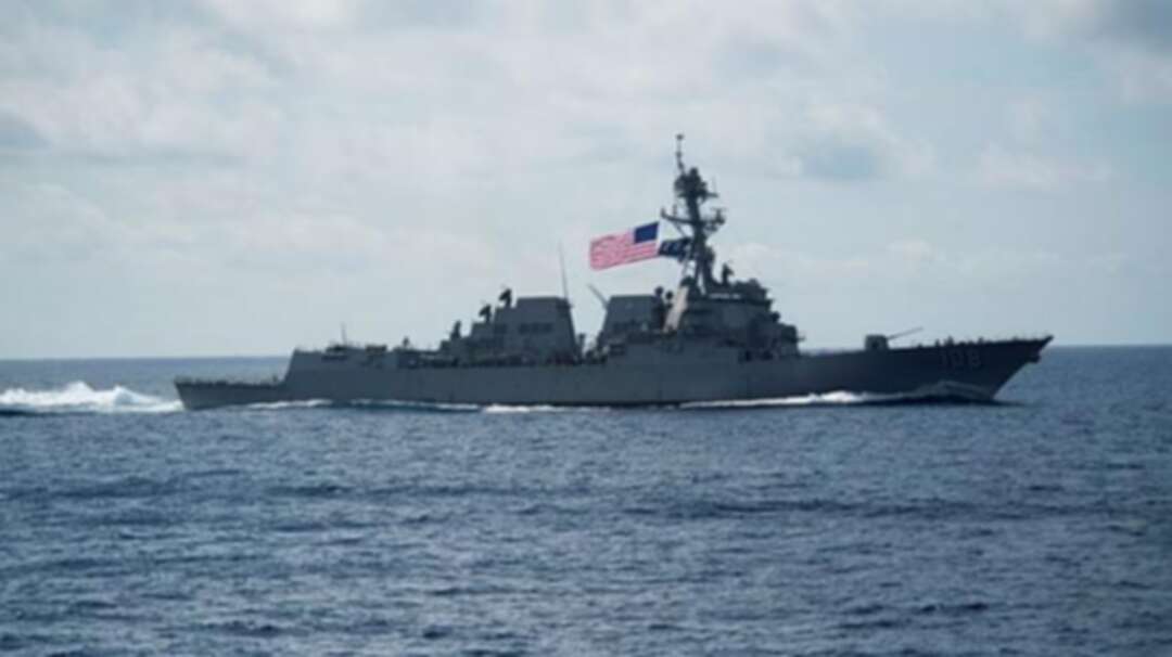 وزير البحرية الأمريكية ينفي إشاعة تهديد بالأستقالة