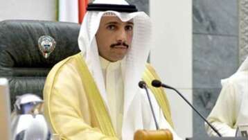 الغانم يطمئن الكويتيين بعد اتهامات بين وزيري الدفاع والداخلية