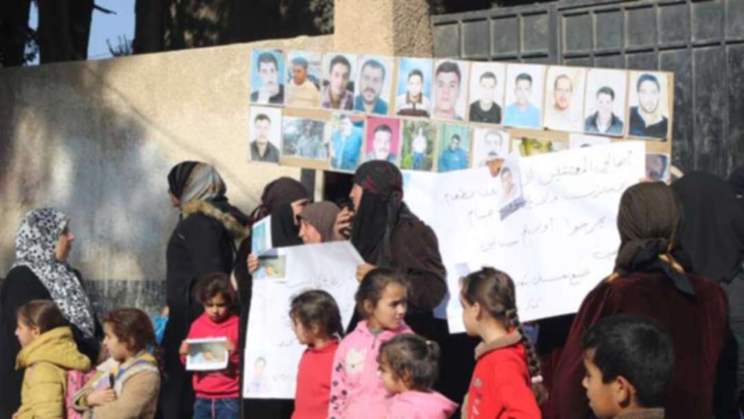 مظاهرة في بلدة كناكر بريف دمشق تطالب بالإفراج عن المعتقلين