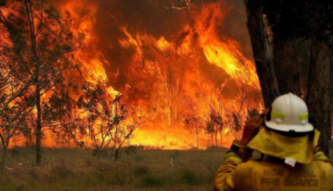 Smoke haze settles over Australian capital as bushfires burn