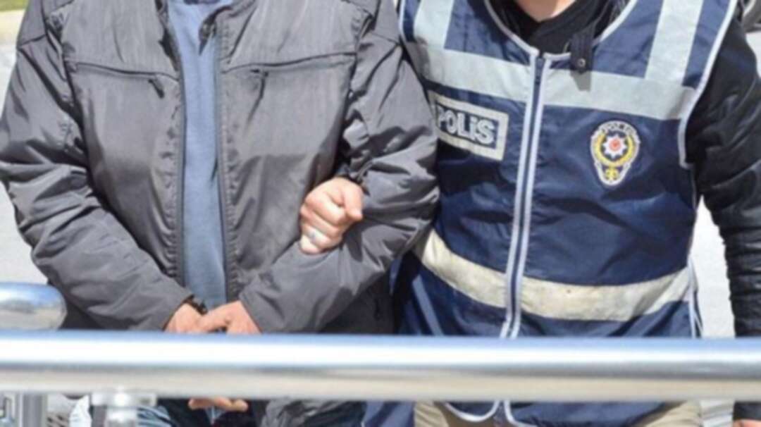 تركيا تعتقل سوريين على خلفية تظاهرة أمام القنصلية الروسية في إسطنبول