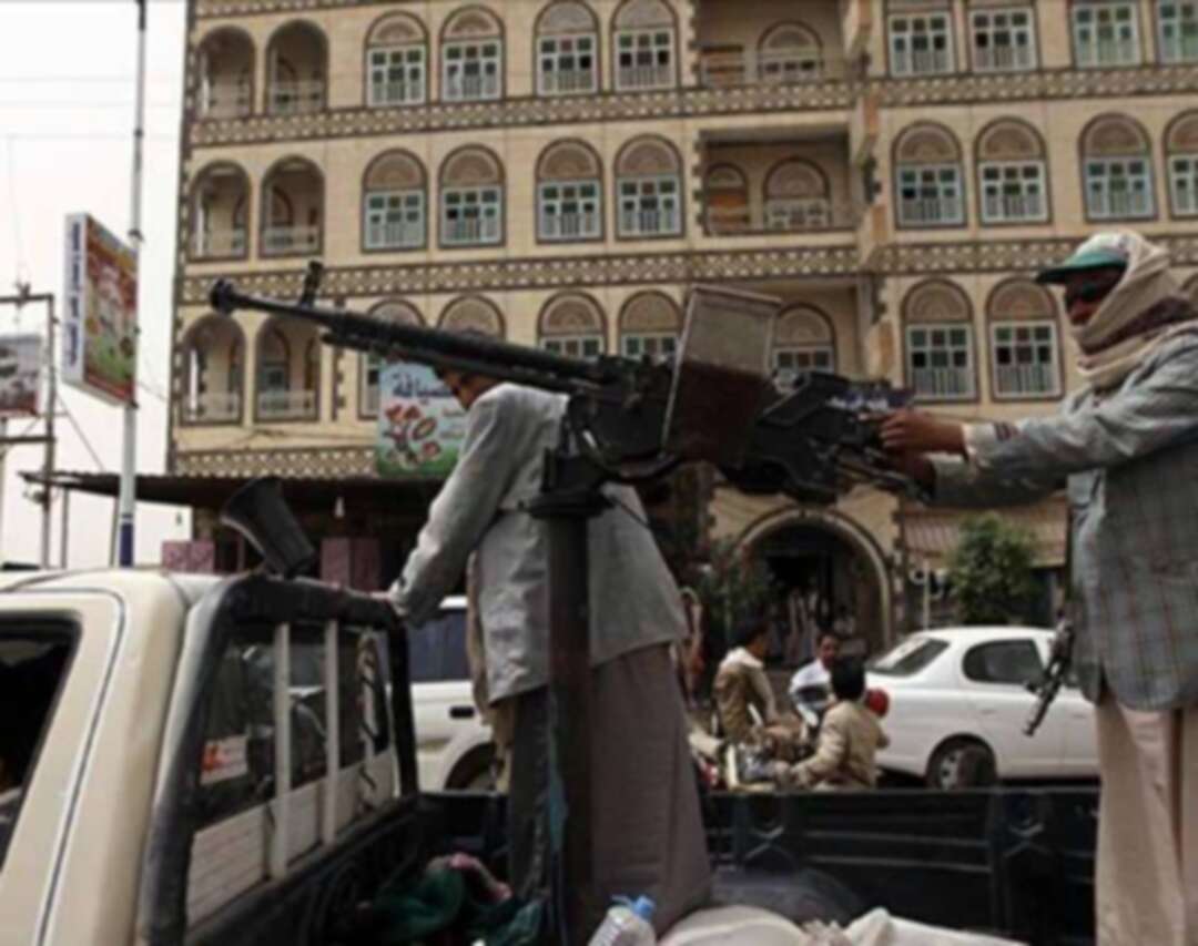 بالتزامن مع ذكرى الانتفاضة.. الحوثيون يفرضون إجراءات مشددة في صنعاء