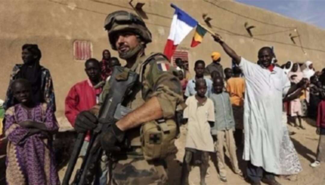 الرئيس الفرنسي يكشف عن تنفيذ جيشه عملية واسعة في مالي