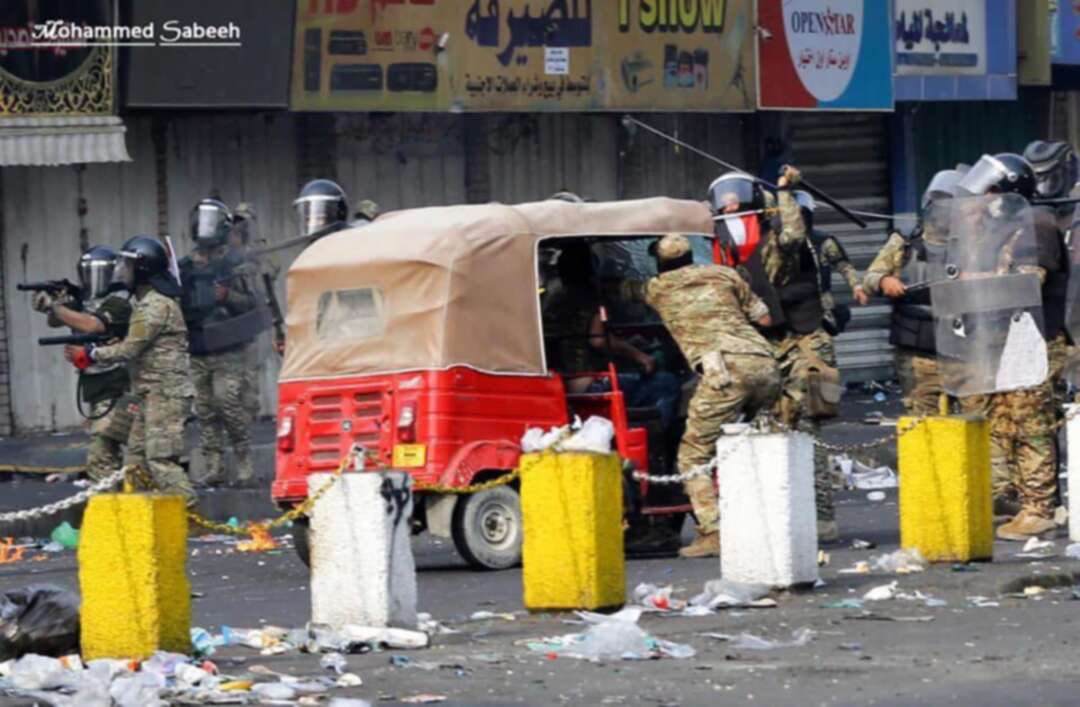 عودة الاشتباكات بين المتظاهرين العراقيين والقوات الأمنية في النجف