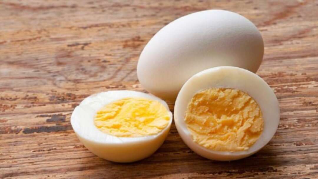تحذير من البيض المسلوق المغلّف