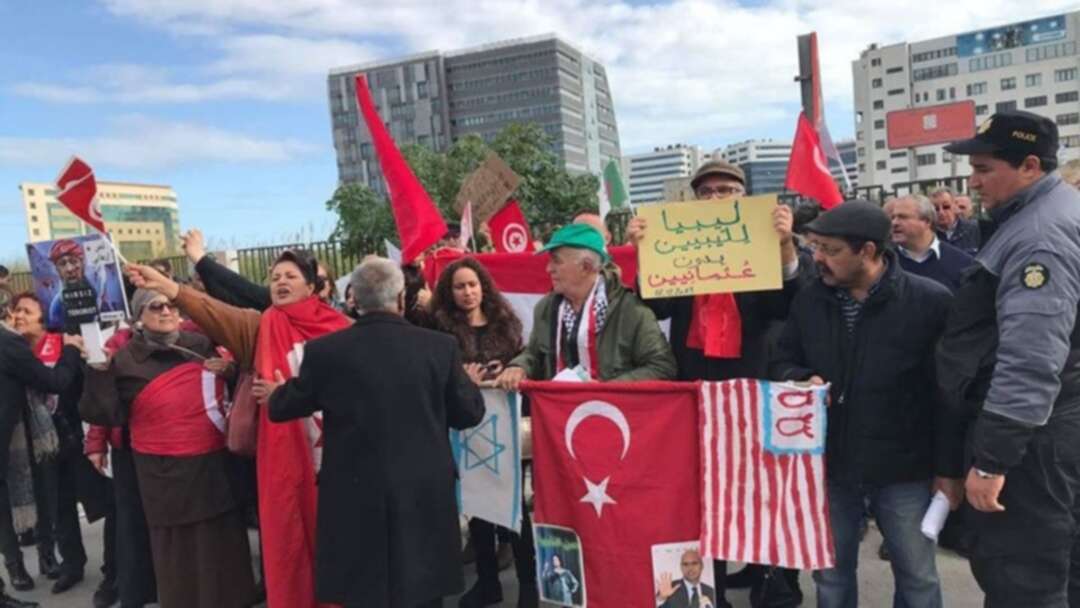 تونسيون يتظاهرون احتجاجاً على زيارة أردوغان ورفضاً للتدخل في ليبيا