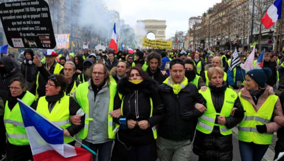 فرنسا تحظر على السترات الصفراء الاحتجاج في الشانزليزيه