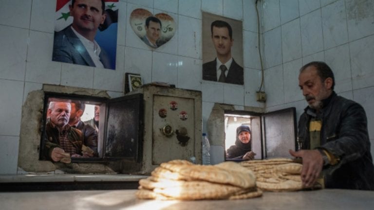 اللاذقية : مواجهات بين قوات النظام وشبيحته .. و أزمة الخبز