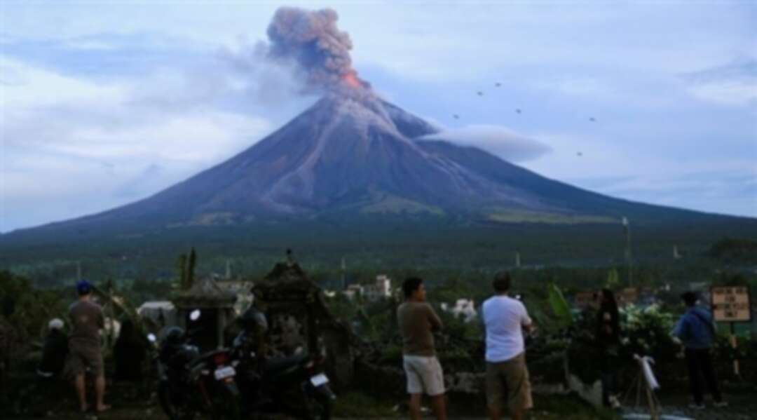 بركان الفلبين يتسبب بوقف جميع رحلات الطّيران فيها