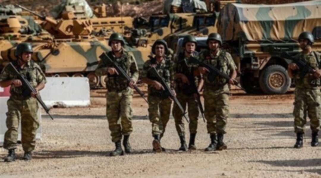 10 مصابين بينهم 4 أتراك في استهداف لقاعدة تركية شرق سوريا