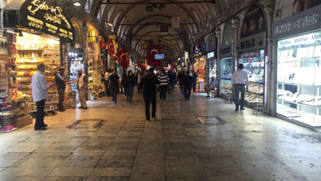 الأزمة الاقتصادية تضرب تجارة الذهب في سوق إسطنبول التاريخي