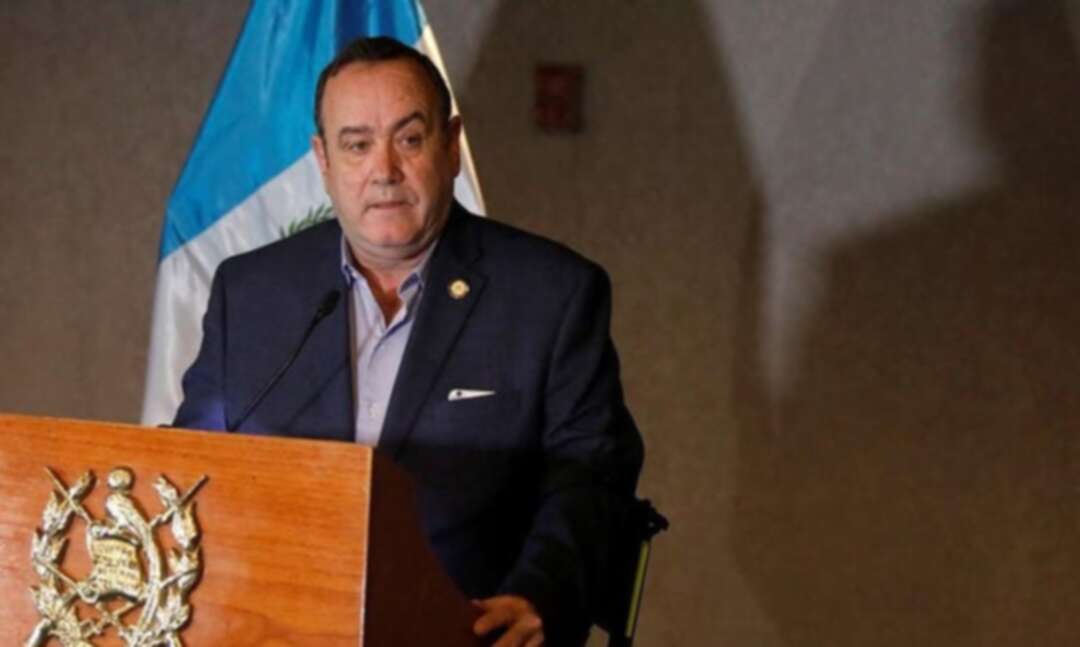 Guatemalan president presents initiative to sentence smugglers to 30 years in prison