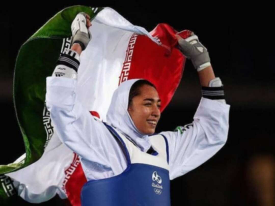 البطلة الأولمبية الوحيدة تترك إيران.. واستقالات من تلفزيونها الرسمي